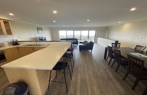 Jurien Bay Villa | Heat-N-View, Jurien Bay
