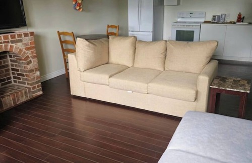 Dartmouth Casa | This is a family-friendly place.