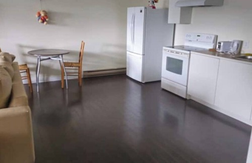 Dartmouth Casa | This is a family-friendly place.