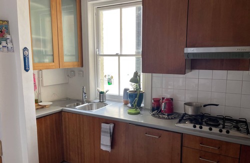 West Kensington Cama Y Desayuno | this is a spacious, clean and elegant one double bedroom located in London