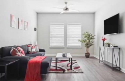 Doctors Inlet Apartamento | This is a stylish apt1/bedroom pool/workout , free WiFi , many Great amenities