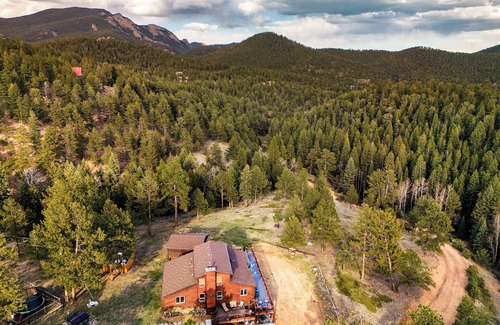 Pine Casa | ¡Esto es Colorado! Aislado, espacioso, impresionantes vistas, bañera de hidromasaje asesina, privacidad
