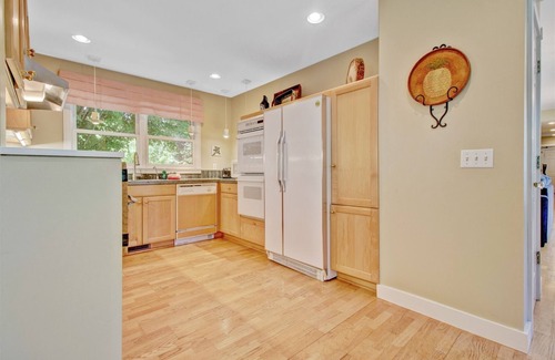 Fennville Casa | This Is It! Hot Tub, Game Room, Fire pit, Yard, Pond, Dog Friendly