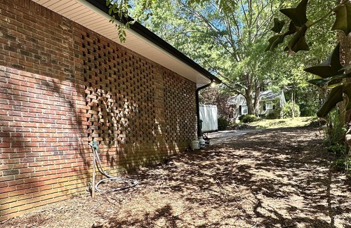 Stone Mountain Alquiler De RV | This listing is ONLY for an RV PARKING SPOT with utility hook-ups!