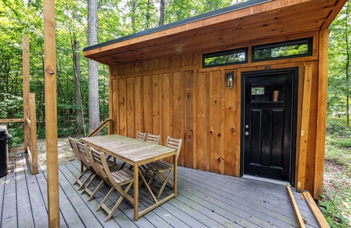 Dola Casa | Relax. Recharge, Repeat. Your private spa-like retreat in a cozy tiny house