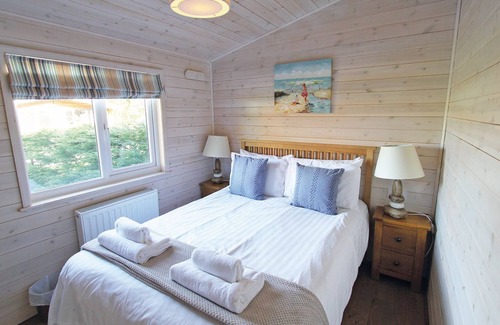 Alford Cabina | 4 bedroom accommodation in Woodthorpe