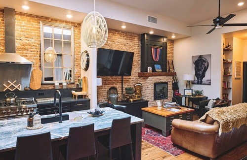 Sheridan Apartamento | This loft is a 2 bedroom(s), 2.5 bathrooms, located in Sheridan, WY.