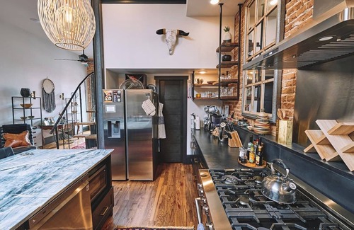 Sheridan Apartamento | This loft is a 2 bedroom(s), 2.5 bathrooms, located in Sheridan, WY.