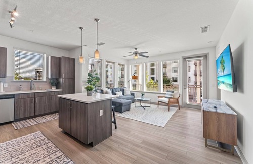 Deerwood Apartamento | This luxurious 2 bedroom condo is your stunning getaway