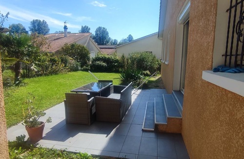 Lombez Casa | This peaceful country house offers a relaxing break for the whole family.