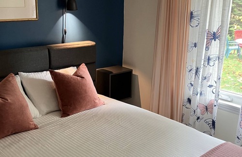 Halifax Cabaña | This peaceful urban cottage is welcoming you!