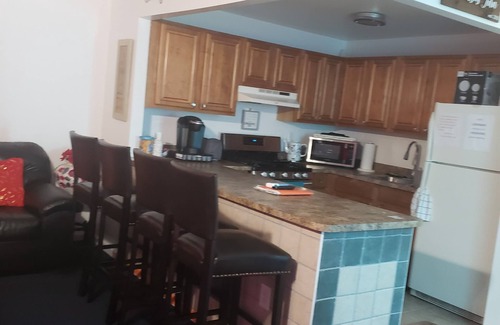 West Bronx Casa | Este apartamento es una escapada simple y tranquila para una familia o una pareja.