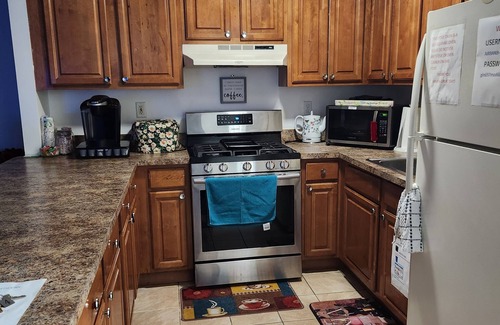 West Bronx Casa | Este apartamento es una escapada simple y tranquila para una familia o una pareja.