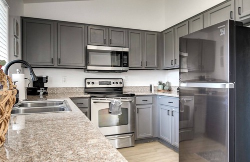 South Mountain Casa | This spacious home is for everyone with multiple bedrooms and modern amenities.
