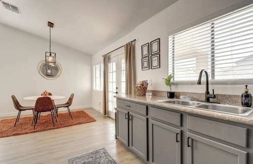 South Mountain Casa | This spacious home is for everyone with multiple bedrooms and modern amenities.