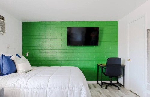 Riverside Apartamento | This studio is a 1 bedroom(s), 1 bathrooms, located in Tempe, AZ.