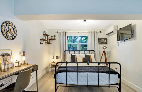 Coral Shores Apartamento | This studio is a 0 bedroom(s), 1 bathrooms, located in Wilton Manors, FL.