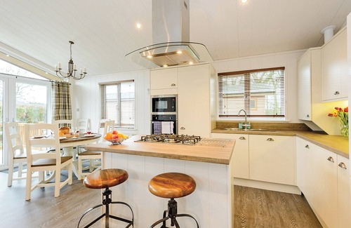Holton Heath Chalet De Esquí | This stunning, spacious lodge is perfect for a break away with family or friends.