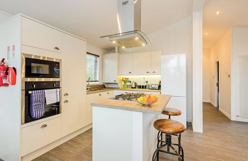 Holton Heath Chalet De Esquí | This stunning, spacious lodge is perfect for a break away with family or friends.