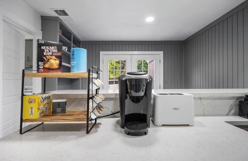 University Hills and Windsor Park Casa | This townhouse is a 3 bedroom(s), 2.5 bathrooms, located in Austin, TX.