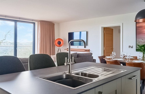 Chittlehamholt Cabina | This ultra luxurious 4-bedroom retreat comfortably accommodates up to 8 guests, offering a serene es