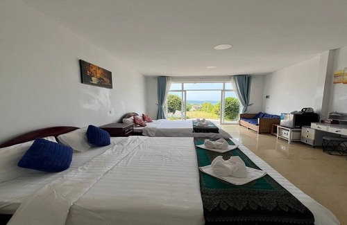 Koh Rong Sanloem Hotel | ThmorDa Resort