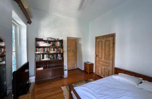 Aegina Town Casa | Thomaidou House - Heart of Aegina Town