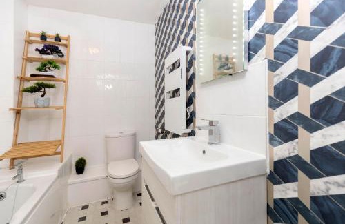 Darlington Casa | Thomas Apartment