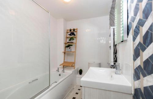 Darlington Casa | Thomas Apartment