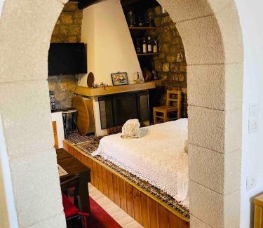 Archangelos Casa | Thomas house