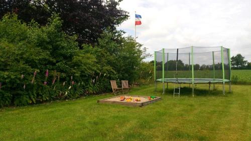 Tarp Casa | Thomsen - familienfreundliche Ferienwohnung mit großem Garten