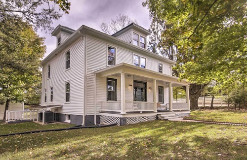 Leesburg Cabaña | 'thomson Farm' Classic Home < 10 Mi to Vineyards!