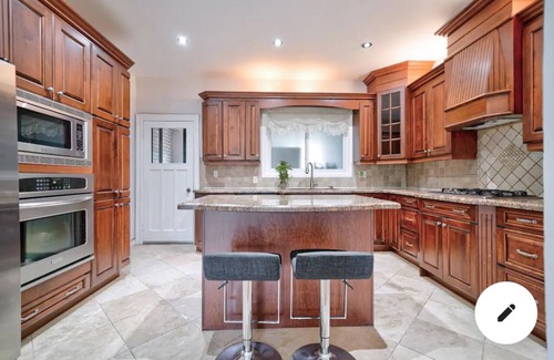 Newtonbrook Casa | Thornhill Spacious 3Br3Bath Home