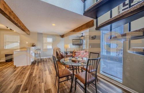 Lake Ozark Casa | Thornsberry Beach Loft