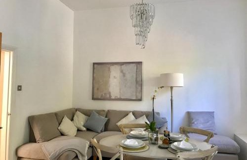 Thornton Hough Casa | Thornton House Private Country House Thornton Hough Entire House sleeps 6