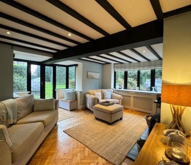 Thornton Hough Casa | Thornton House Private Country House Thornton Hough Entire House sleeps 6