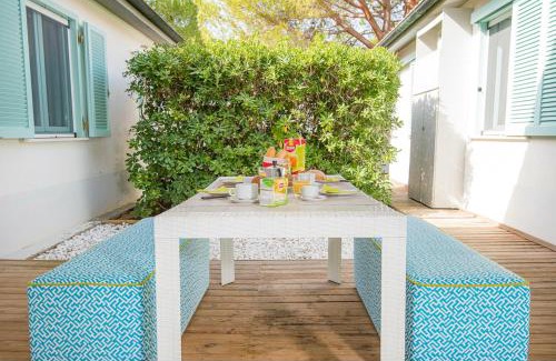 Piombino Apartamento | THR - ISA-Appartament Charme, 4 beds, air conditioning and private outdoor area in Village with 6 swimming-pools, only 1 km from the beach