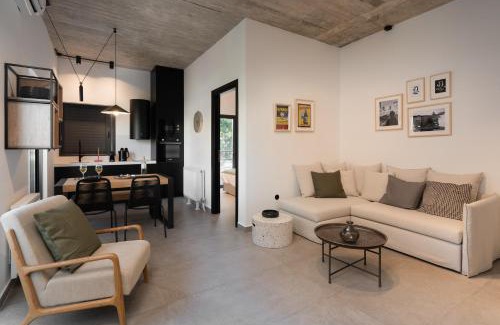 Gazi Apartamento | Three-Apartment Building with Rooftop access - Acropolis View