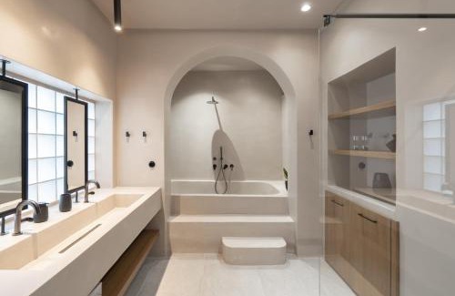 Gazi Apartamento | Three-Apartment Building with Rooftop access - Acropolis View