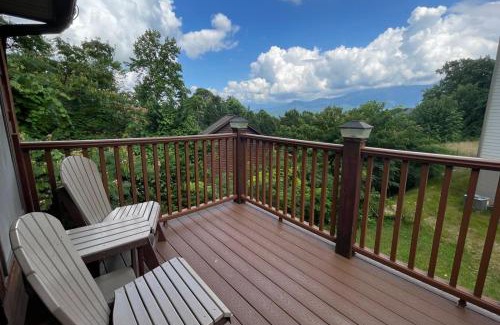 Chalet Village Casa | Three Bears Lodge - Outdoor Hot Tub, Game Room, Pet Friendly + Chalet Village Resort Access