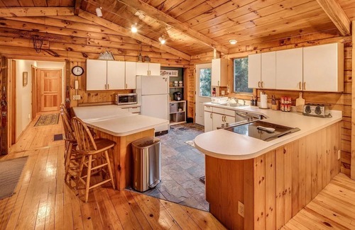 Wardsboro Casa | Three Bears Log Cabin