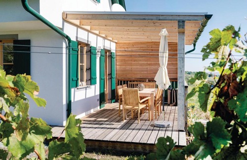 Eisenberg an der Pinka Casa | Three-Bedroom Holiday Home in Eisenberg