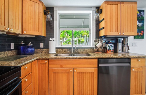 Midtown Casa | Three Bedroom, 3 Bath pool home close to the Atlantic!