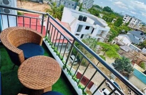 Oyster Bay Apartamento | Three-Bedroom Apartment with Balcony 4