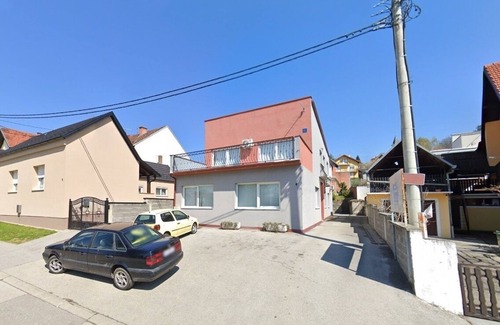 Pleternica Apartamento | Apartamento de tres habitaciones con una terraza Pleternica, Slavonija (A-23027-a)