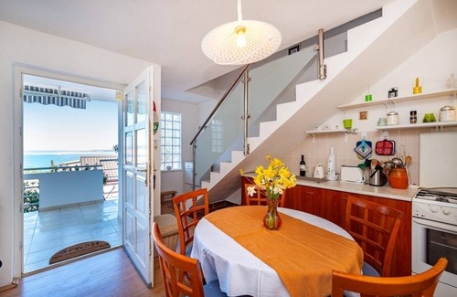 Rovanjska Apartamento | Apartamento de tres habitaciones con terraza y vista al mar Rovanjska, Paklenica (A-22989-a)