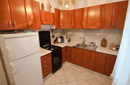 Necujam Apartamento | Apartamento de tres habitaciones con terraza y vista al mar Necujam, Solta (A-14729-a)