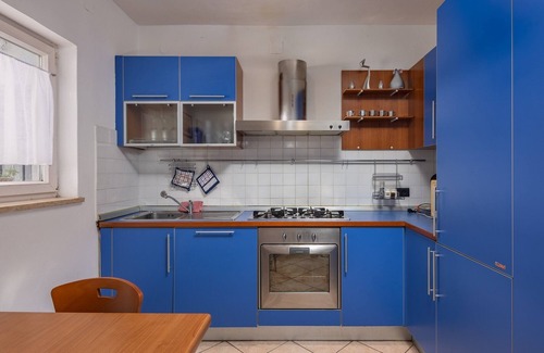 Kostrena Apartamento | Apartamento de tres habitaciones con terraza y vista al mar Kostrena, Rijeka (A-14285-a)