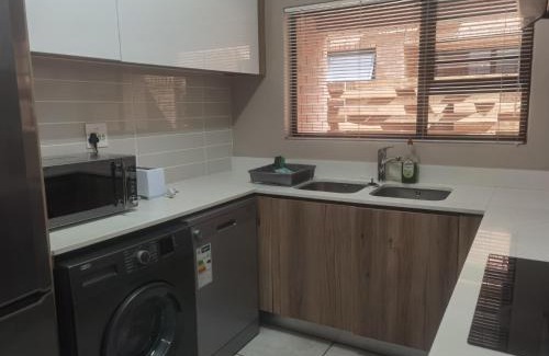 Tshwane Apartamento | Three Bedroom Apartment At The Blyde