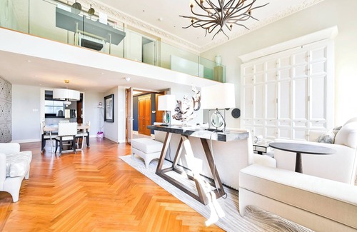 Bayswater Apartamento | Three bedroom Apartment by Hyde Park in Exclusive Lancasters Building.
